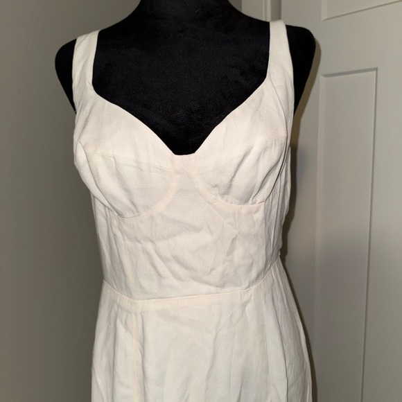 New Reformation Lecce Dress | 4 - Picture 5 of 9